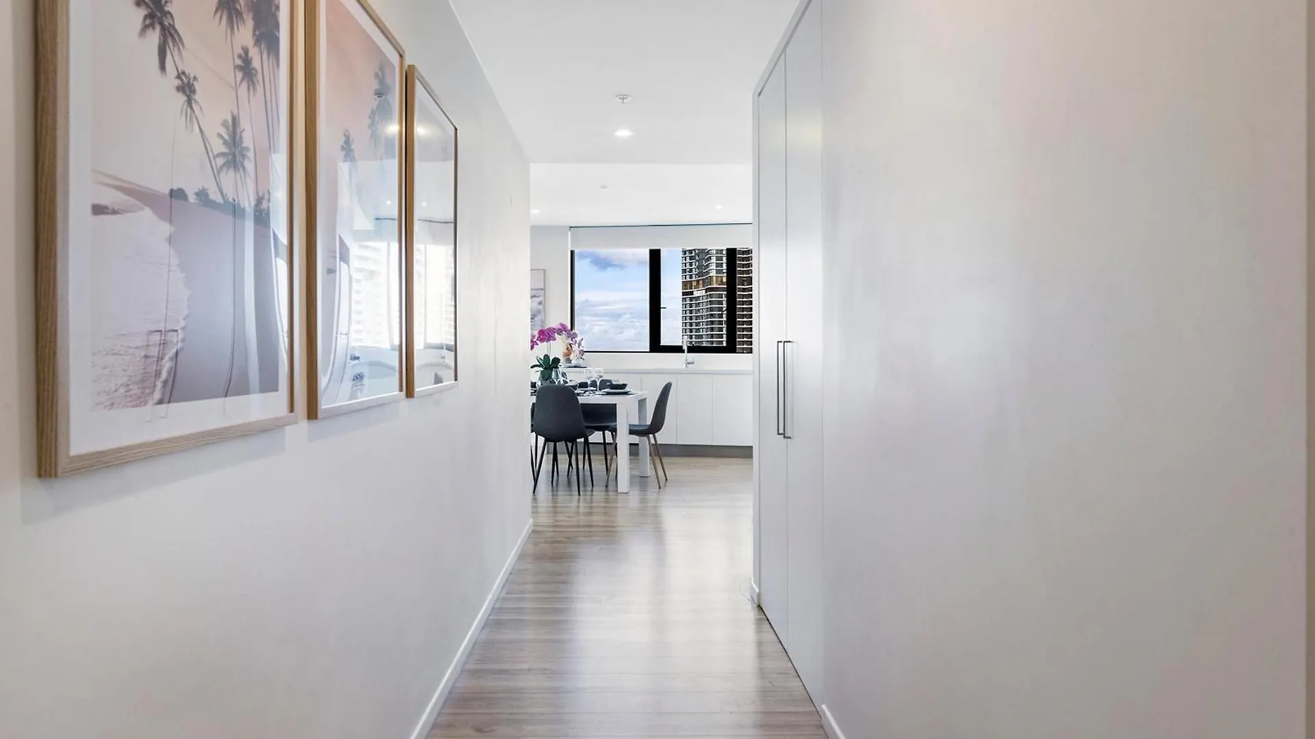 Ruby - Self Contained, Privately Managed Apartments Gold Coast