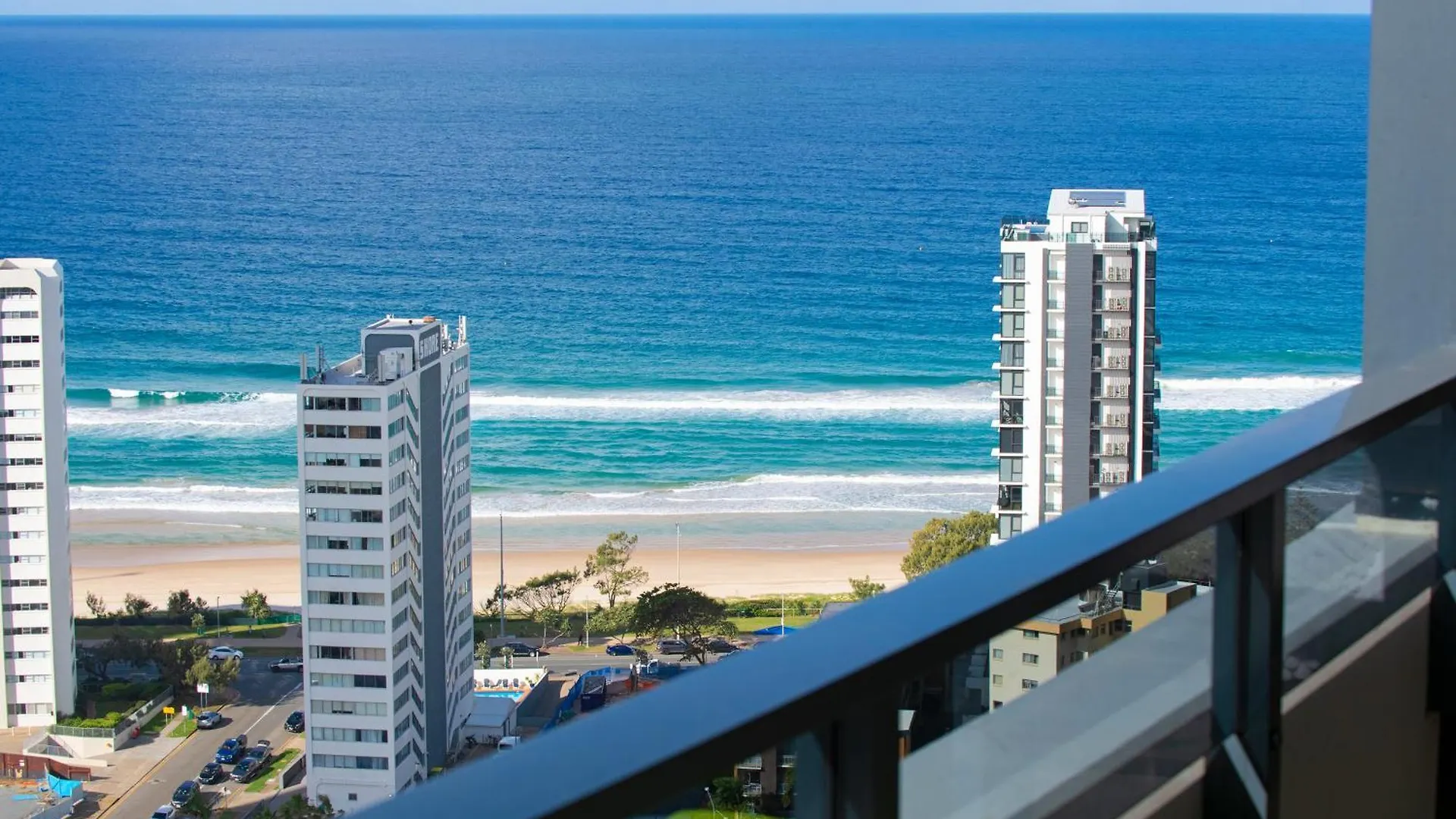 Ruby - Self Contained, Privately Managed Apartments Gold Coast